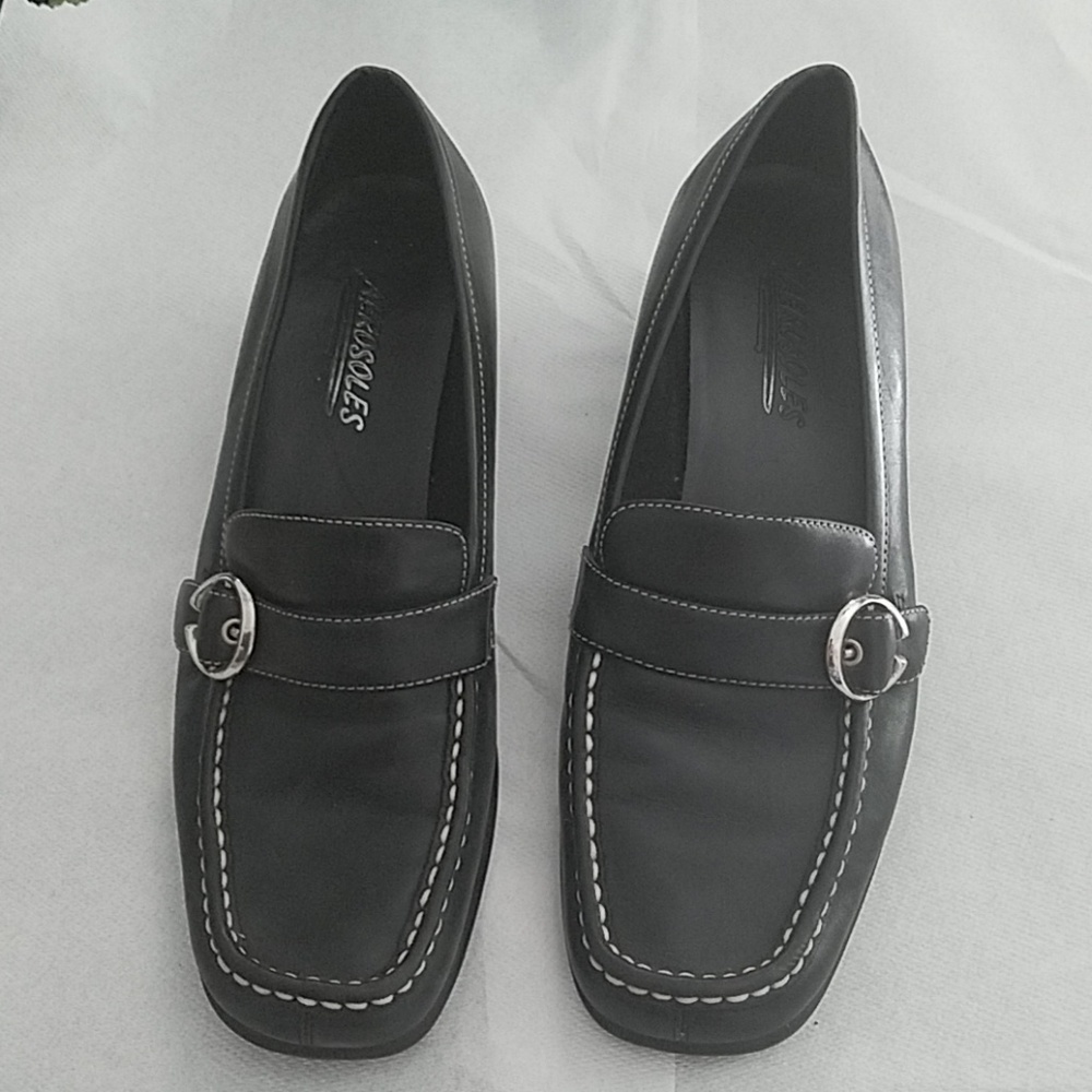 women's black carrier shoes sz 6.5 M